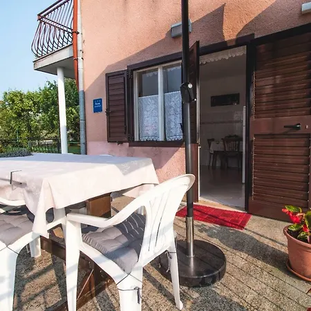 Kristian Apartament *