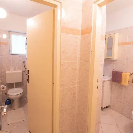 Kristian Apartament *